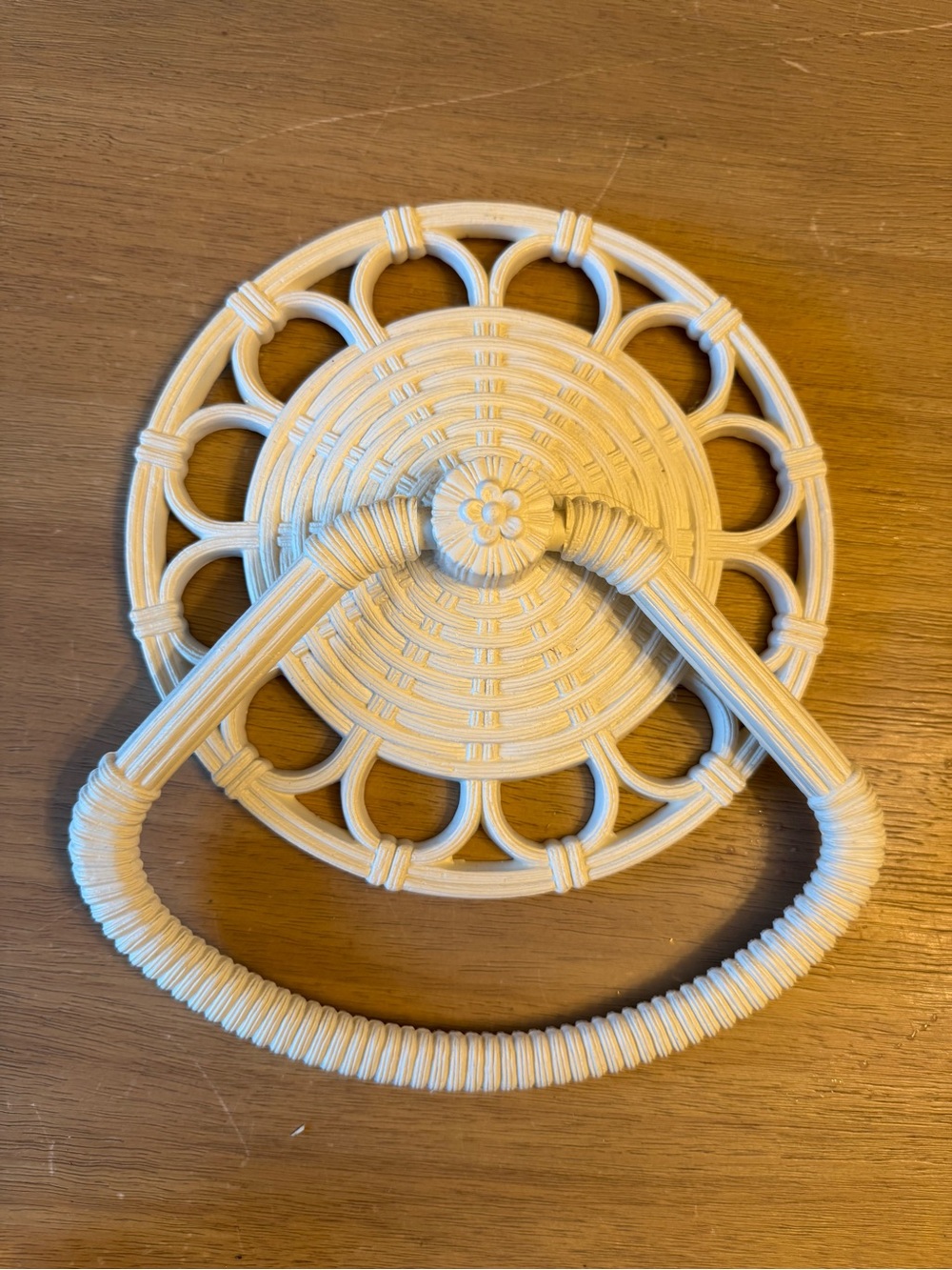 Homco Cream Wicker-Style Round Towel Ring